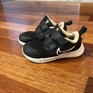 Nike toddler tennis shoes